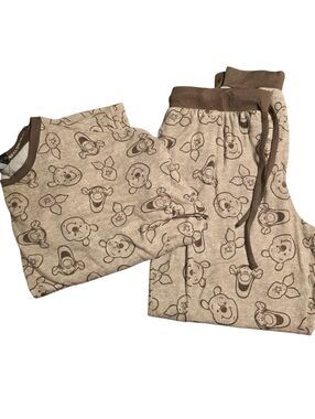 Disney Winnie the Pooh Women's Medium Pajama Set
